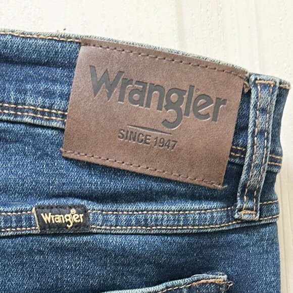 Wrangler Men's Jeans Size 32X30 Blue Free To Stretch Relax Fit Casual Denim NEW - Picture 11 of 13